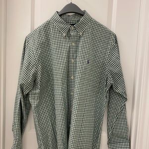 Men’s long sleeve button down in XL